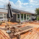 Rustic Retreat At Strand-by Traum Hemmet