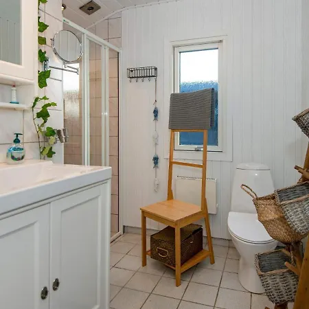 Rustic Retreat At Strand-by Traum Hemmet