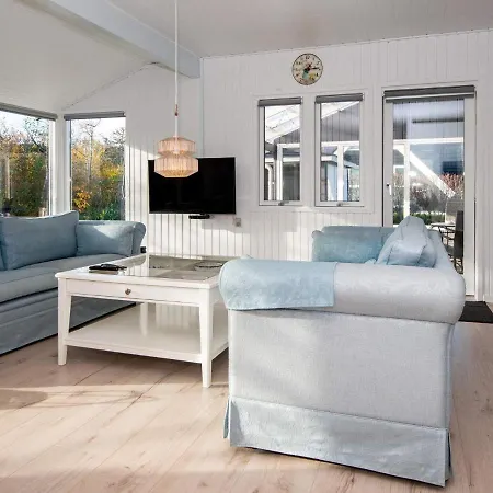 Rustic Retreat At Strand-by Traum Hemmet