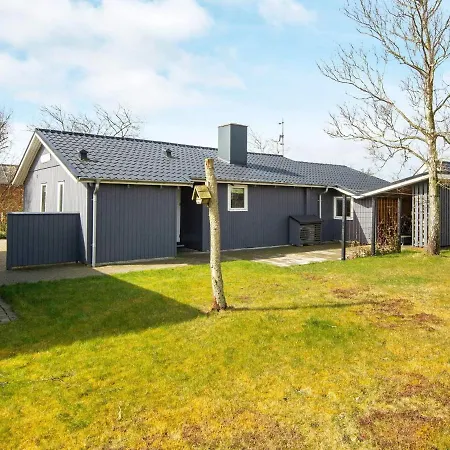 Rustic Retreat At Strand-by Traum Nyaraló Hemmet