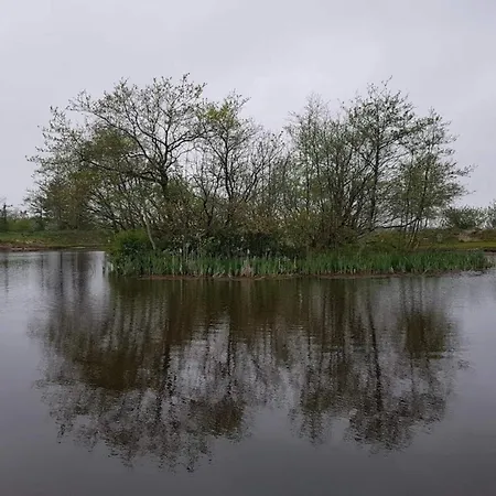 Rustic Retreat At Strand-by Traum Nyaraló *